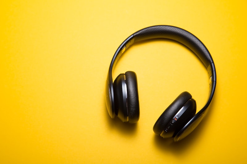 Pro Wireless Noise-Cancelling Headphones